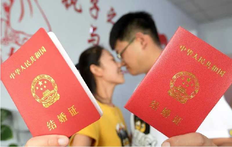 重庆市生三胎是怎么处理的，2025重庆三胎政策最新消息：上户口、办准生证指南